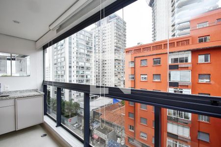 varanda Sala de apartamento à venda com 2 quartos, 58m² em Pinheiros, São Paulo