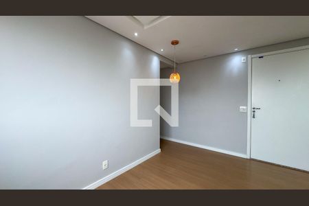 Sala, Cozinha e Área de Serviço de apartamento para alugar com 2 quartos, 40m² em Jardim Germania, São Paulo