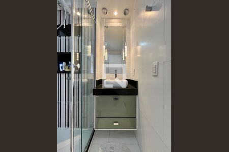 Banheiro de apartamento à venda com 2 quartos, 65m² em Bonfim, Campinas