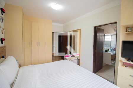 SUÍTE de casa à venda com 3 quartos, 500m² em Santa Teresinha, São Paulo