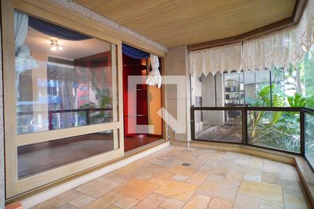 Varanda  de apartamento à venda com 3 quartos, 316m² em Petrópolis, Porto Alegre