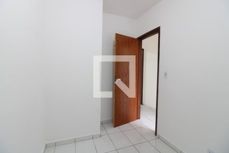Quarto 1 de casa para alugar com 3 quartos, 70m² em Jardim Fernandes, São Paulo