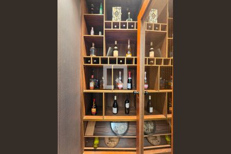 Adega de apartamento à venda com 5 quartos, 260m² em Santo Antônio, Belo Horizonte