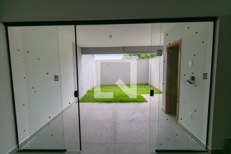 Casa à venda com 3 quartos, 160m² em Santa Amelia, Belo Horizonte