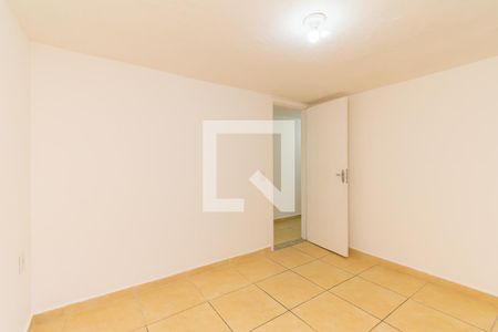 Quarto 1 de casa para alugar com 2 quartos, 49m² em Vila Bela, São Paulo