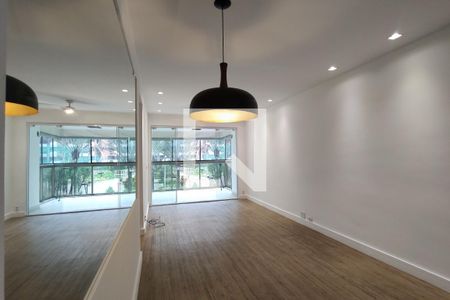Sala de apartamento à venda com 3 quartos, 80m² em Barra Olímpica, Rio de Janeiro