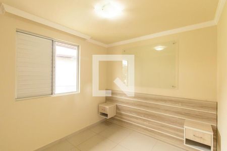 Quarto 2 de apartamento para alugar com 2 quartos, 48m² em Pinheirinho, Curitiba