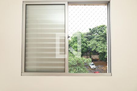 Quarto 1 de apartamento para alugar com 2 quartos, 45m² em Vila Carmosina, São Paulo