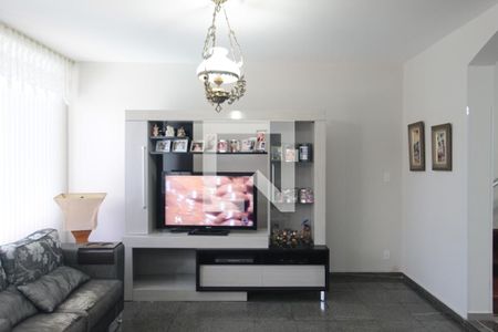 Sala de casa à venda com 4 quartos, 406m² em Itapoã, Belo Horizonte