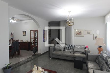 Sala de casa à venda com 4 quartos, 406m² em Itapoã, Belo Horizonte