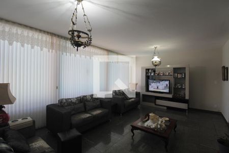 Sala de casa à venda com 4 quartos, 406m² em Itapoã, Belo Horizonte