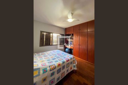 Suite de casa à venda com 3 quartos, 300m² em Vila Moinho Velho, São Paulo