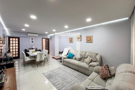 Sala de casa à venda com 3 quartos, 300m² em Vila Moinho Velho, São Paulo