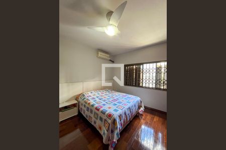 Suite de casa à venda com 3 quartos, 300m² em Vila Moinho Velho, São Paulo