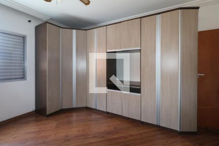 Suíte de casa para alugar com 3 quartos, 343m² em Centro, Diadema