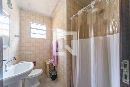 Banheiro Social de casa à venda com 3 quartos, 171m² em Jardim Ocara, Santo André