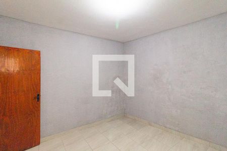 Quarto de casa para alugar com 1 quarto, 60m² em Jardim Carapicuiba, Carapicuíba