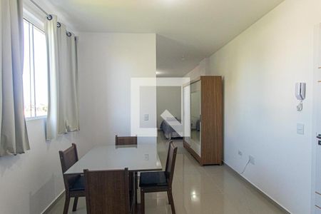 Sala/Cozinha de apartamento para alugar com 1 quarto, 30m² em Jardim das Américas, Curitiba