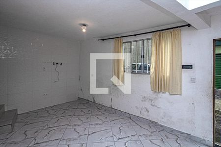 sala_2 de casa para alugar com 3 quartos, 60m² em Parque Bristol, São Paulo