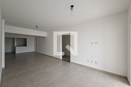 Sala de apartamento para alugar com 3 quartos, 124m² em Aviação, Praia Grande