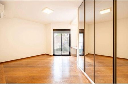 Casa à venda com 4 quartos, 600m² em Alphaville Residencial Zero, Barueri