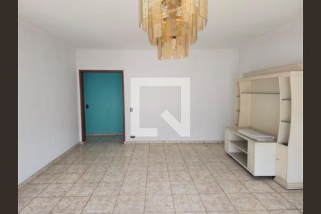 Sala  de casa à venda com 4 quartos, 218m² em Vila Rosalia, Guarulhos