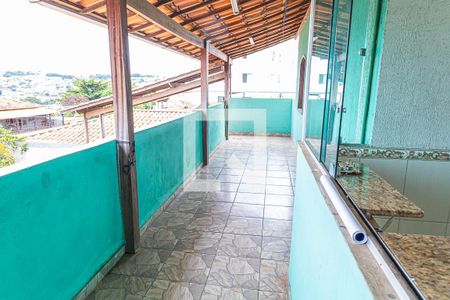 Varanda de casa para alugar com 3 quartos, 160m² em Novo Glória, Belo Horizonte