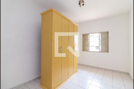 Quarto 1 de casa para alugar com 3 quartos, 266m² em Vila Romero, São Paulo