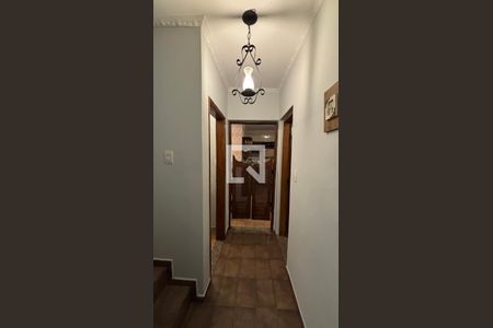 Corredor de casa à venda com 3 quartos, 240m² em Vila Bela Vista, Santo André