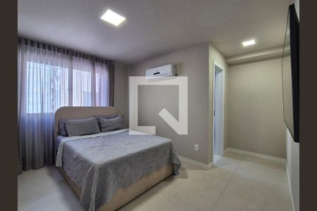 Suíte  de casa de condomínio à venda com 3 quartos, 325m² em Recreio dos Bandeirantes, Rio de Janeiro