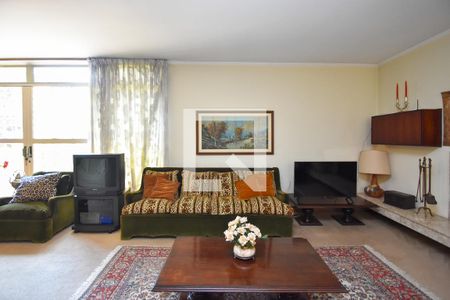 sala de estar de casa à venda com 3 quartos, 258m² em Jardim Paulistano, São Paulo