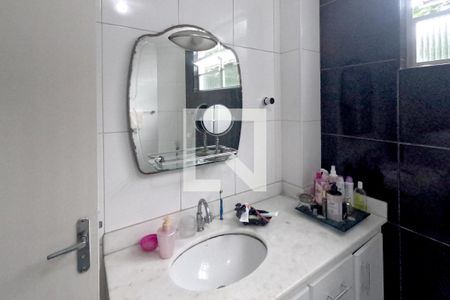 Banheiro de apartamento para alugar com 2 quartos, 100m² em José Menino, Santos