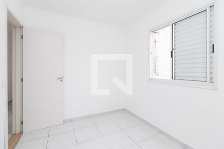 Quarto 1 de apartamento para alugar com 2 quartos, 42m² em Jardim Nélia, Ferraz de Vasconcelos