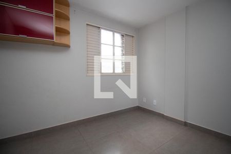 Quarto 2 de apartamento para alugar com 2 quartos, 45m² em Qd 501, Brasília