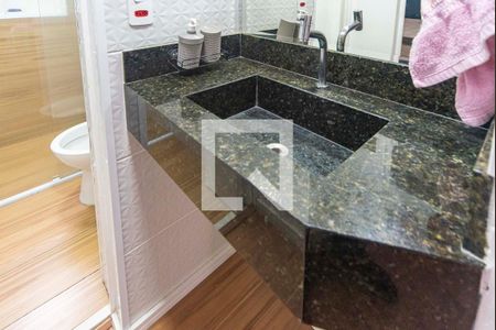 Banheiro  de apartamento à venda com 2 quartos, 55m² em Jardim Alvorada, Santo André