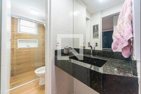 Banheiro  de apartamento à venda com 2 quartos, 55m² em Jardim Alvorada, Santo André