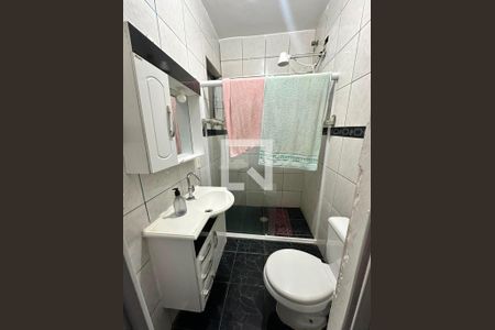 Banheiro de casa para alugar com 2 quartos, 80m² em Jardim Danfer, São Paulo