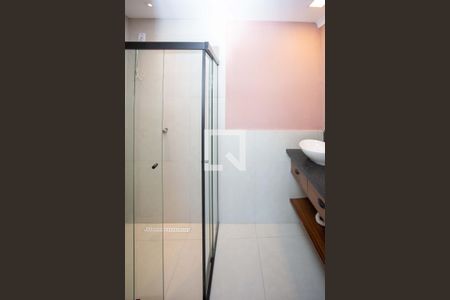 Banheiro da Suíte de apartamento para alugar com 2 quartos, 62m² em Parque Sete de Setembro, Diadema