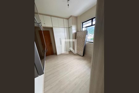 Quarto de apartamento para alugar com 3 quartos, 80m² em Vila Valqueire, Rio de Janeiro