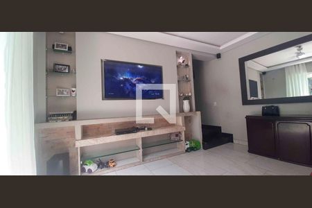 Casa à venda com 4 quartos, 218m² em São Pedro, Osasco