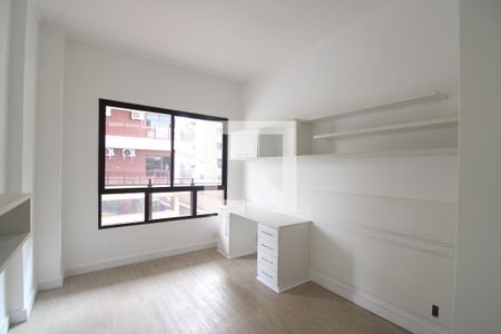 Quarto 1 de apartamento à venda com 4 quartos, 180m² em Jacarepaguá, Rio de Janeiro
