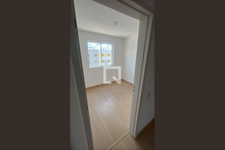 Quarto de apartamento para alugar com 2 quartos, 21m² em Jardim Sao Luiz, Embu das Artes