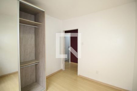 Quarto 1 de apartamento para alugar com 3 quartos, 65m² em Vila Ipiranga, Porto Alegre