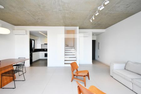Apartamento à venda com 2 quartos, 129m² em Pinheiros, São Paulo