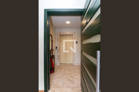 Hall Exclusivo de apartamento à venda com 3 quartos, 158m² em Pompeia, São Paulo