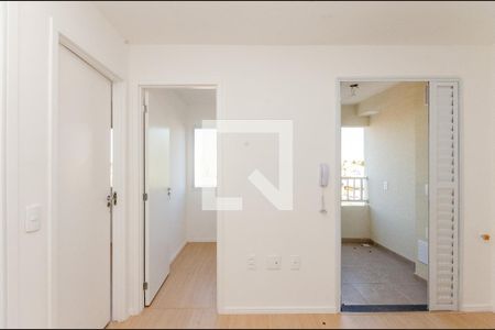 Sala de apartamento para alugar com 2 quartos, 28m² em Jardim Jaragua (sao Domingos), São Paulo