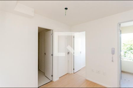 Sala de apartamento para alugar com 2 quartos, 28m² em Jardim Jaragua (sao Domingos), São Paulo