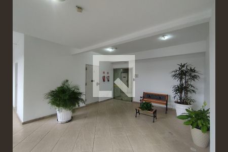 Hall de entrada de apartamento para alugar com 2 quartos, 54m² em Parque Bristol, São Paulo