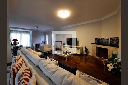 Casa à venda com 3 quartos, 200m² em Campo Grande, São Paulo