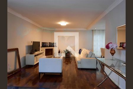 Casa à venda com 3 quartos, 200m² em Campo Grande, São Paulo